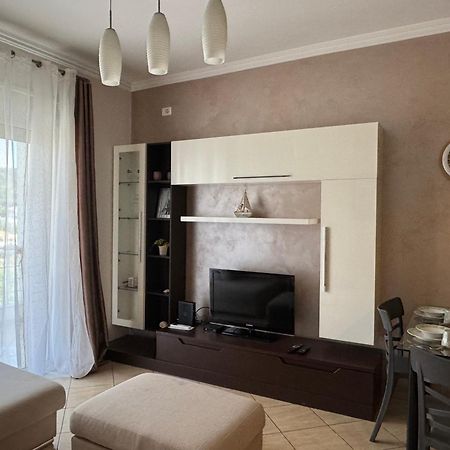 Elegant Apartment In Lungomare - N 23 Vlorë Exteriör bild