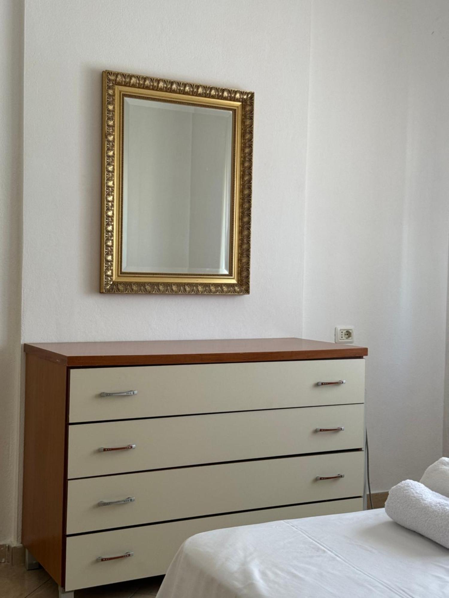 Elegant Apartment In Lungomare - N 23 Vlorë Exteriör bild